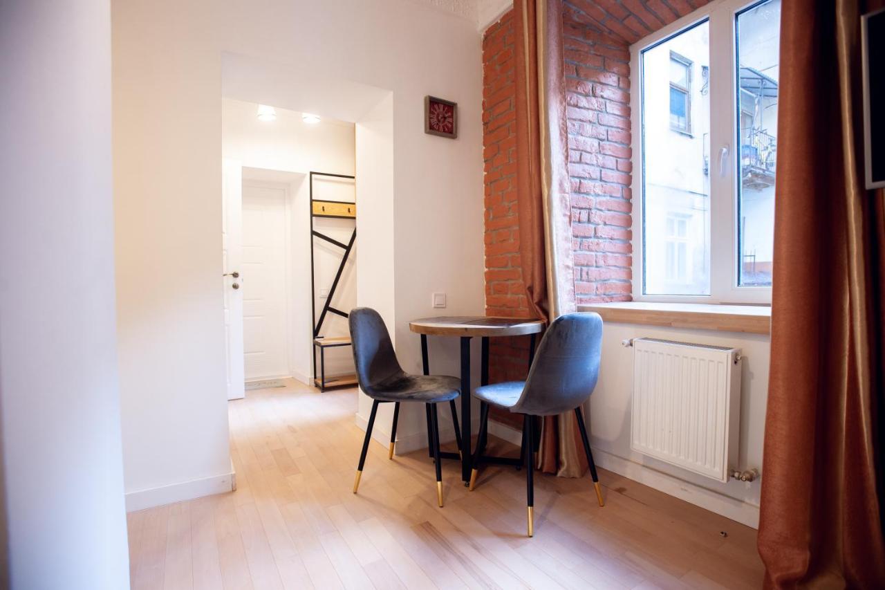 Neue Gasse Lviv Apartments Ngoại thất bức ảnh